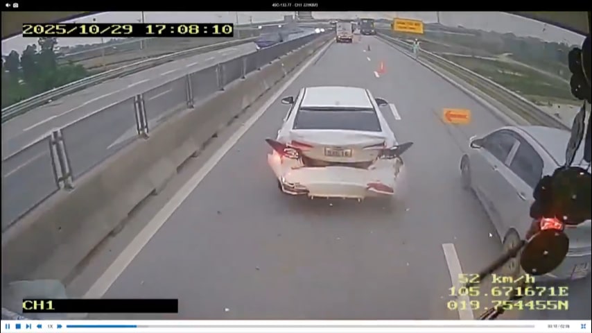 Bảo hiểm Emily, Bảo hiểm ô tô, Bảo hiểm thân vỏ ô tô, Emily xevaban, Bảo hiểm bắt buộc, Mua bảo hiểm ô tô, tư vấn bảo hiểm miễn phí, Nên đòi bên nào bồi thường bảo hiểm, Tư vấn bồi thường